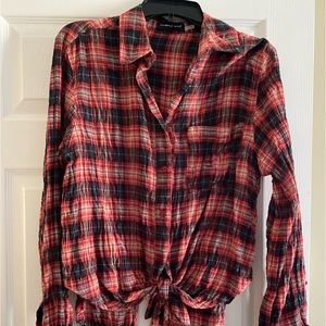 Super cute waist tie Mustardseed shirt